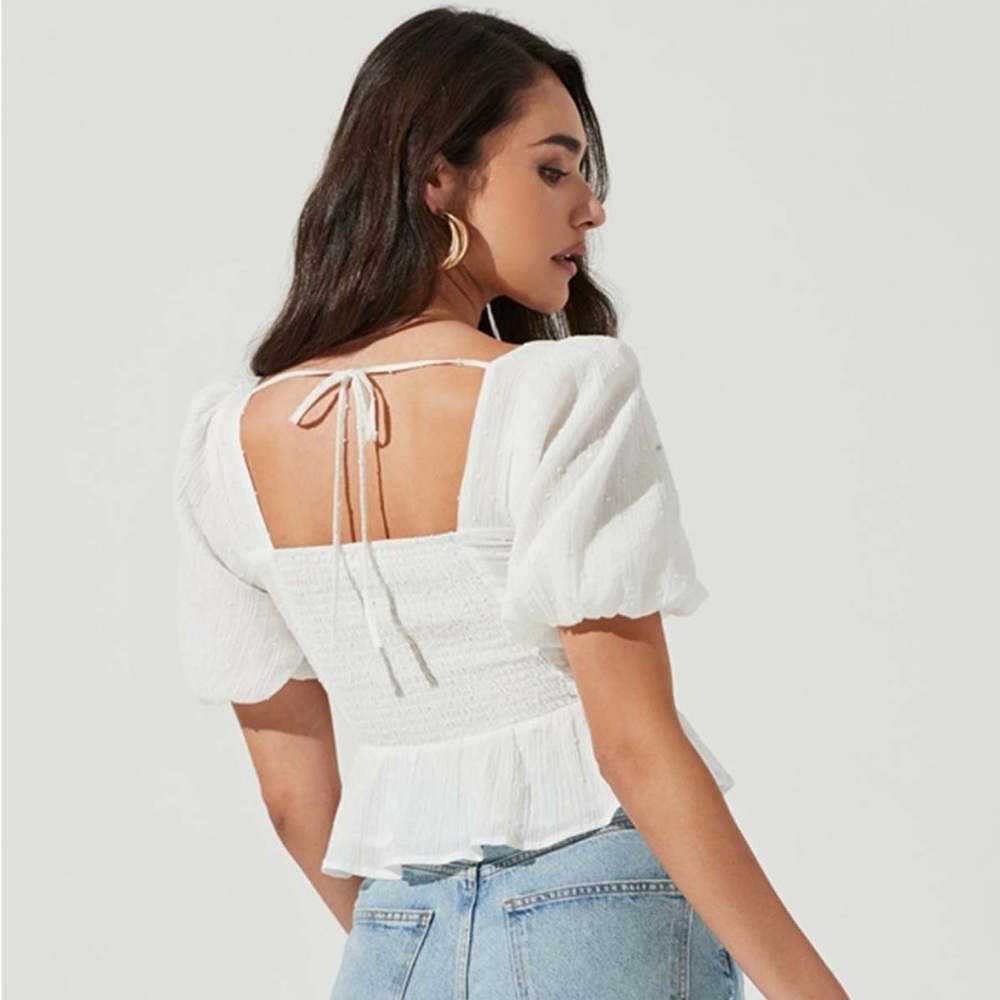 Astr Ruched Puff Sleeve Top - Picture 4 of 7